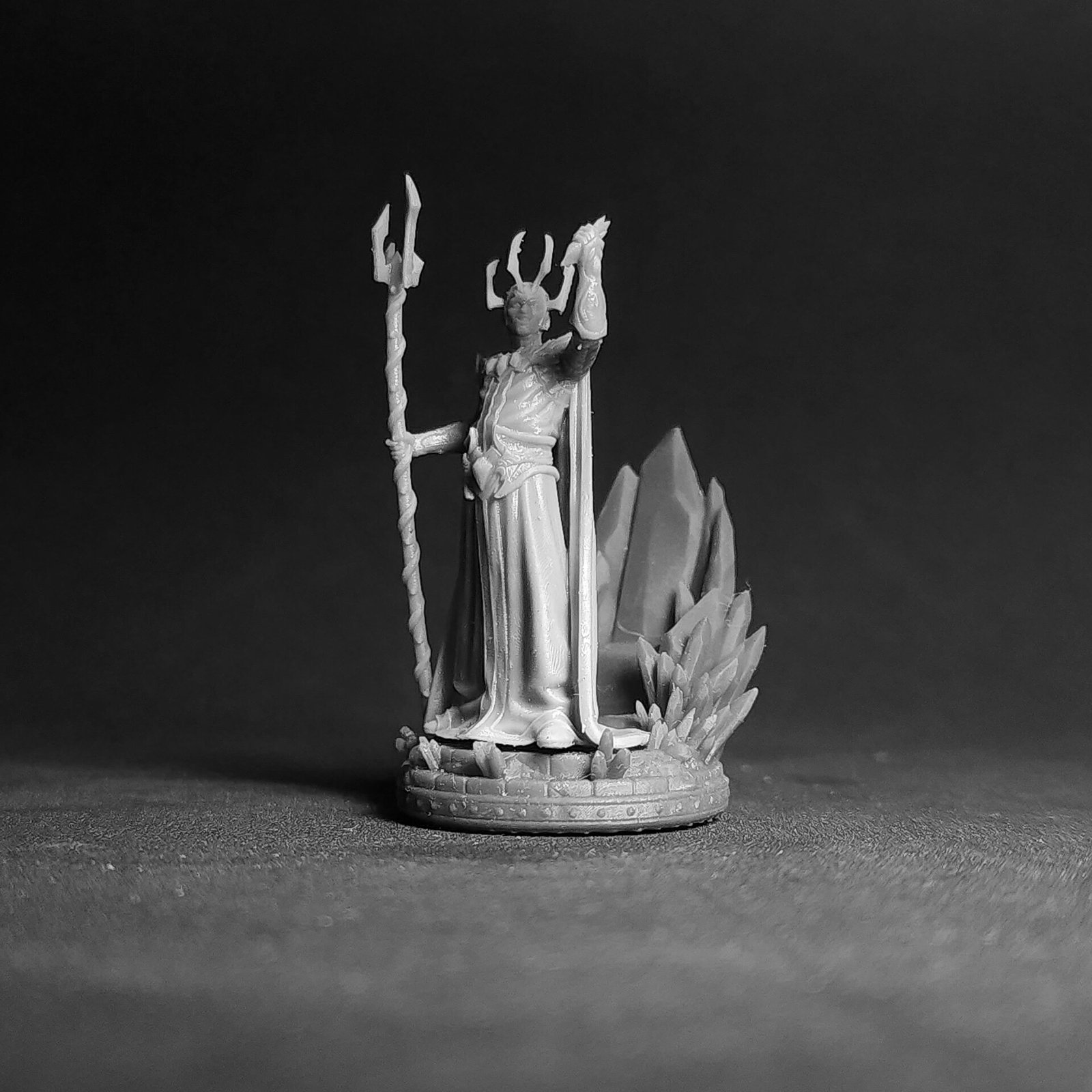 Mago negro Argorath Kessl (inspirado em Akar Kessel)