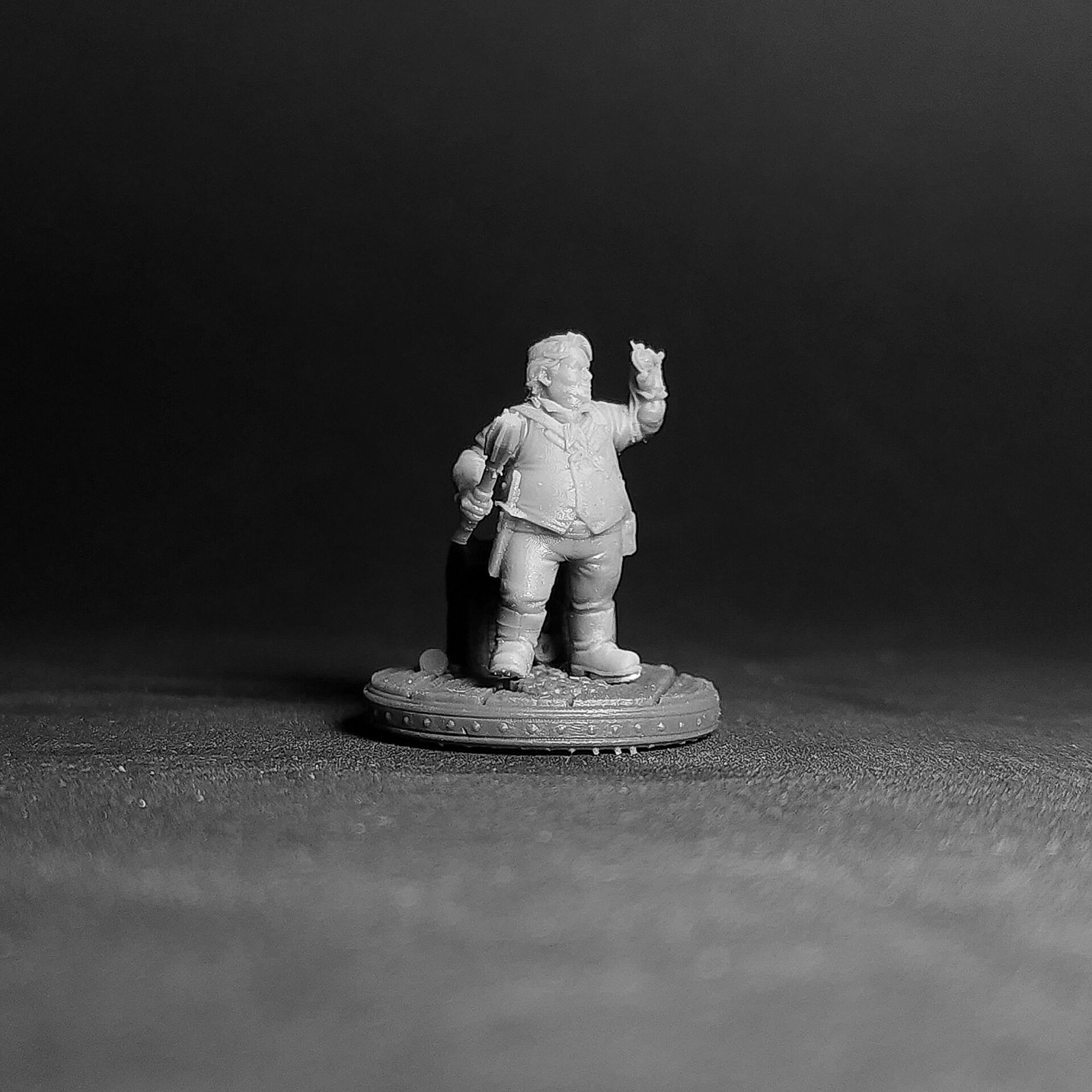 Halfling Reginald Vazk (inspirado em Regis "Rumblebelly")