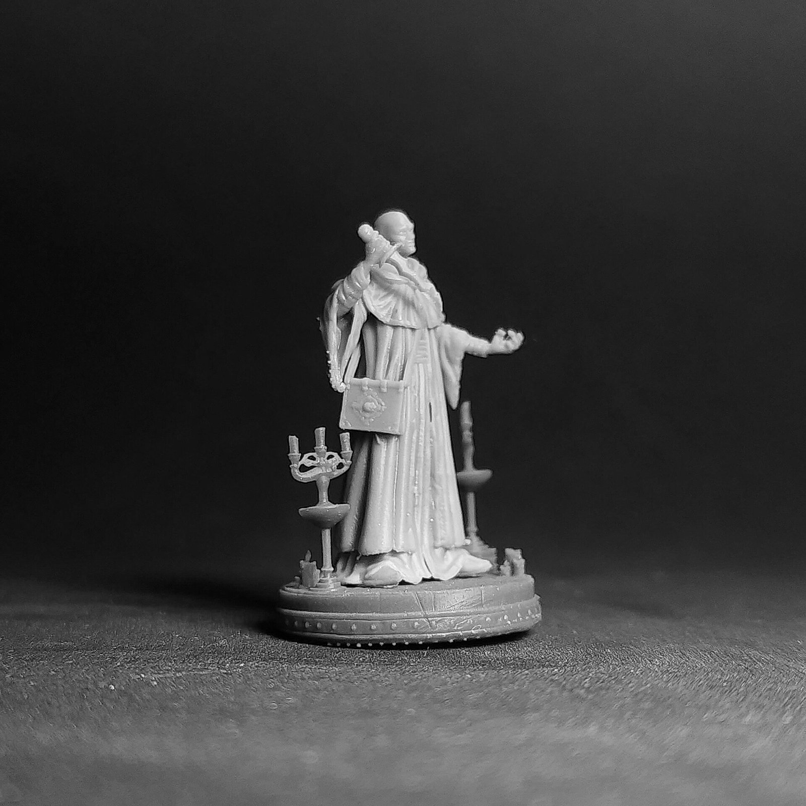 Mago negro Argorath Kessl (inspirado em Akar Kessel)